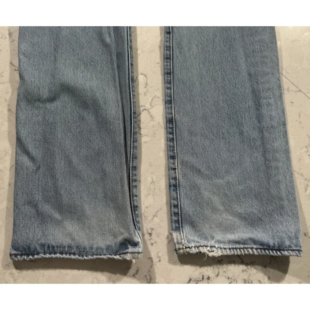 Levi's 501 Jeans Mens 33x34 Blue Light Wash Button Fly Distressed Ripped Grunge